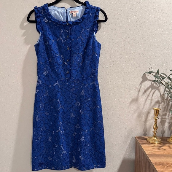 Brooks Brothers Red Fleece Size 2 Blue Floral Lace Lined Sheath Cocktail Dress - Picture 1 of 6
